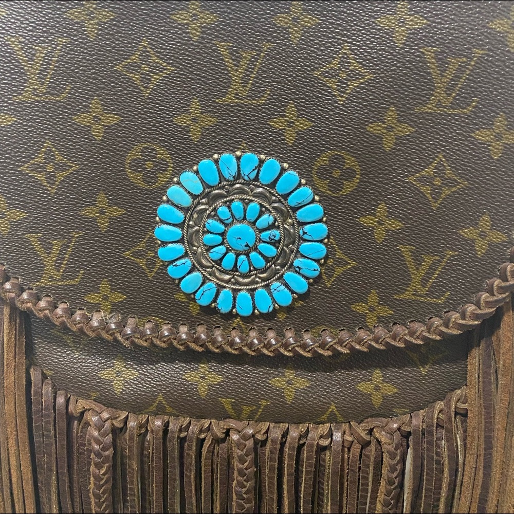 Revamped Louis Vuitton Saint Cloud MM w/ Turquoise Pendant